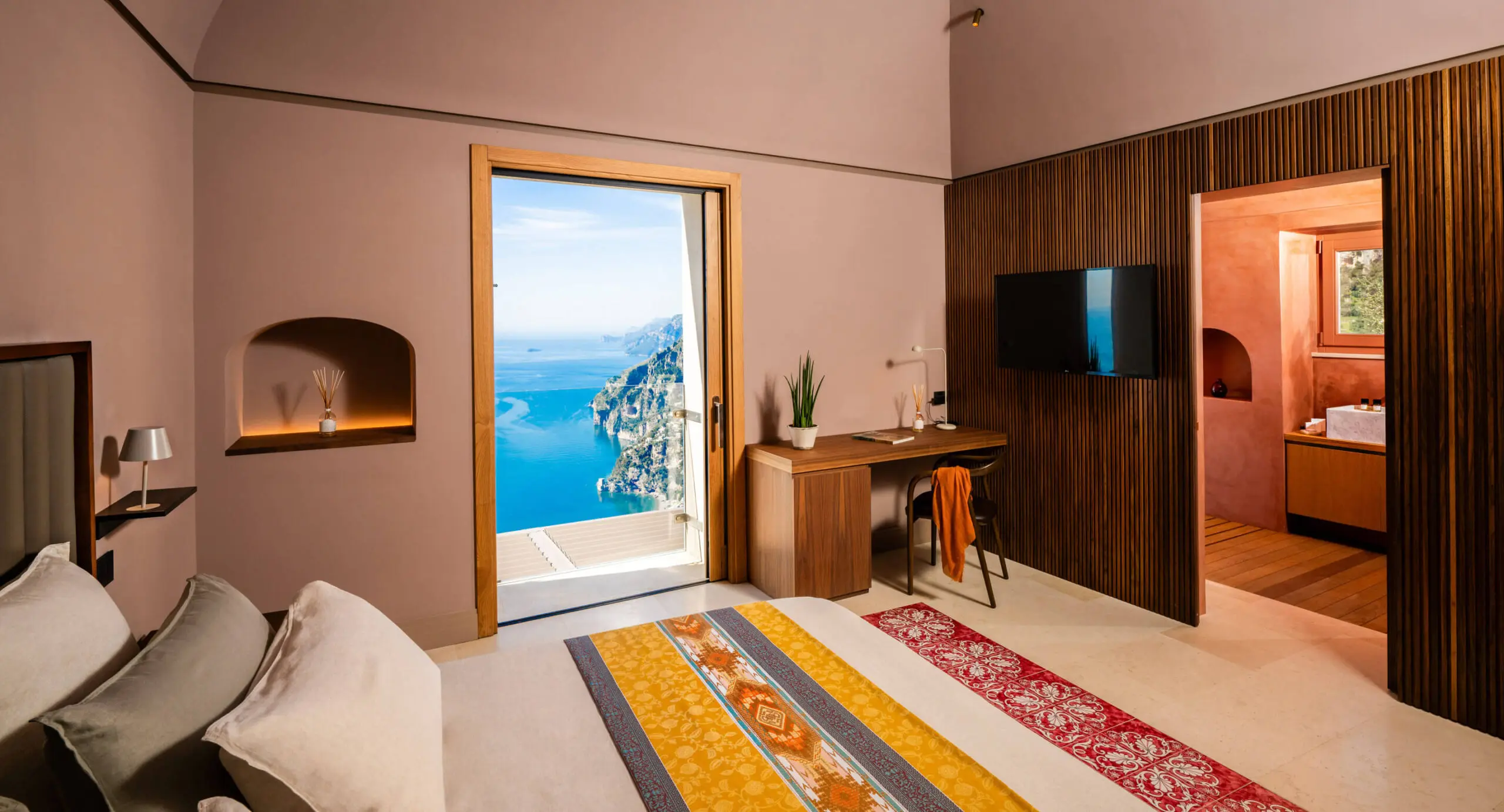 An Antalia room opening toward the Positano coast